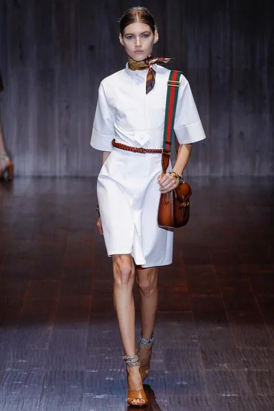 Look 4